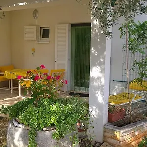 Free Parking Big Garden , Peroj Kroatien